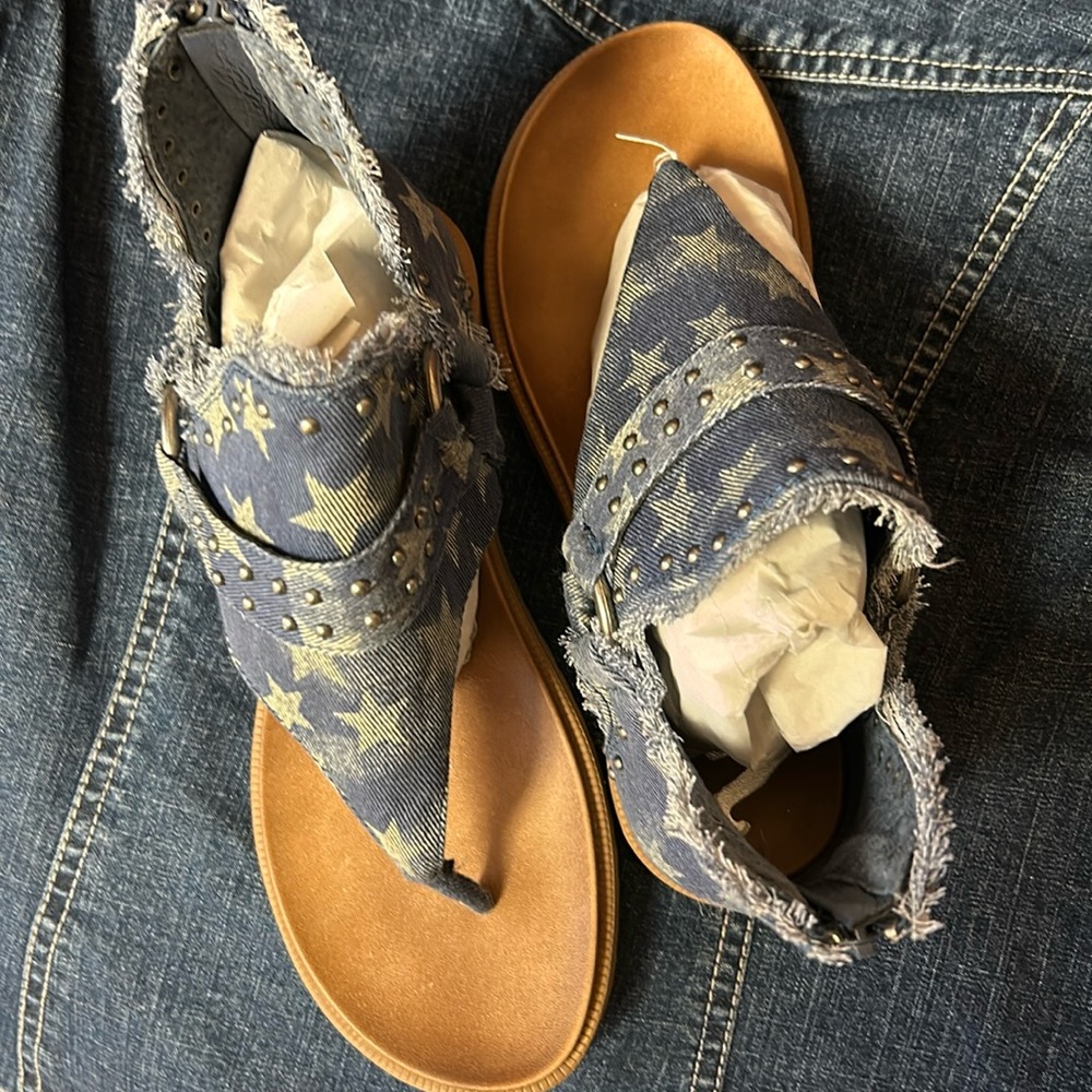 Very G size 6